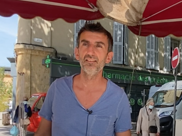 Venez retrouver Laurent, ce producteur local de verrines bios, toute l’année sur le marché d’Aix-en-Provence.